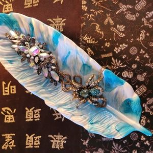 Feather shaped altar/ trinket tray